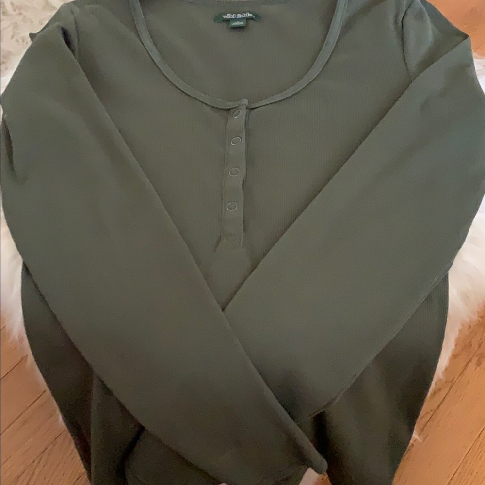 Woman’s long sleeve shirt - Picture 2 of 5